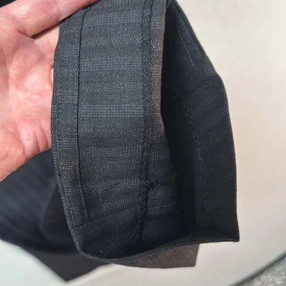 Bespoke Black Pinstripe Men's Suit
Check measurements in photos - Picture 10 of 17